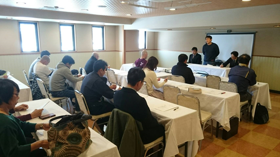 勉強会・新年会で団結！