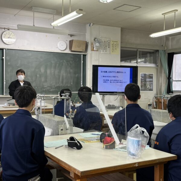 長野市　東部中　建築デザイナー講座をさせていただきました。