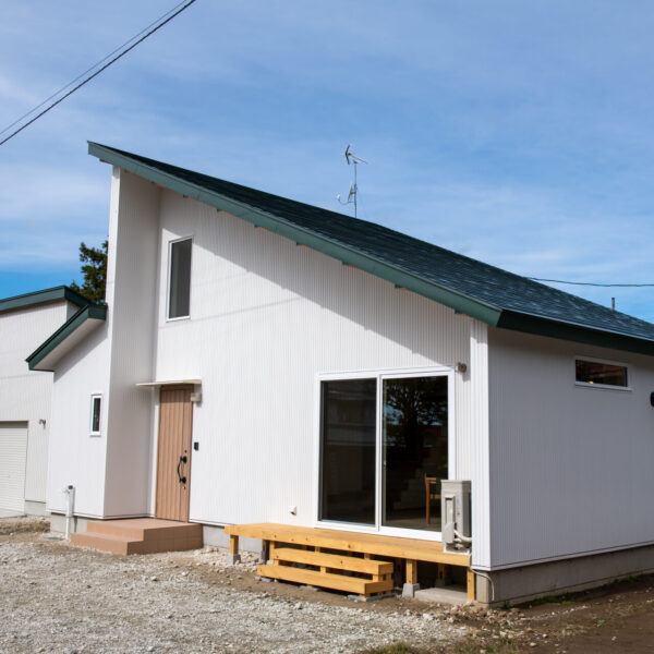 飯山市　ずっと見ていたい素敵な風景に囲まれたペレットストーブのある山小屋風のお家