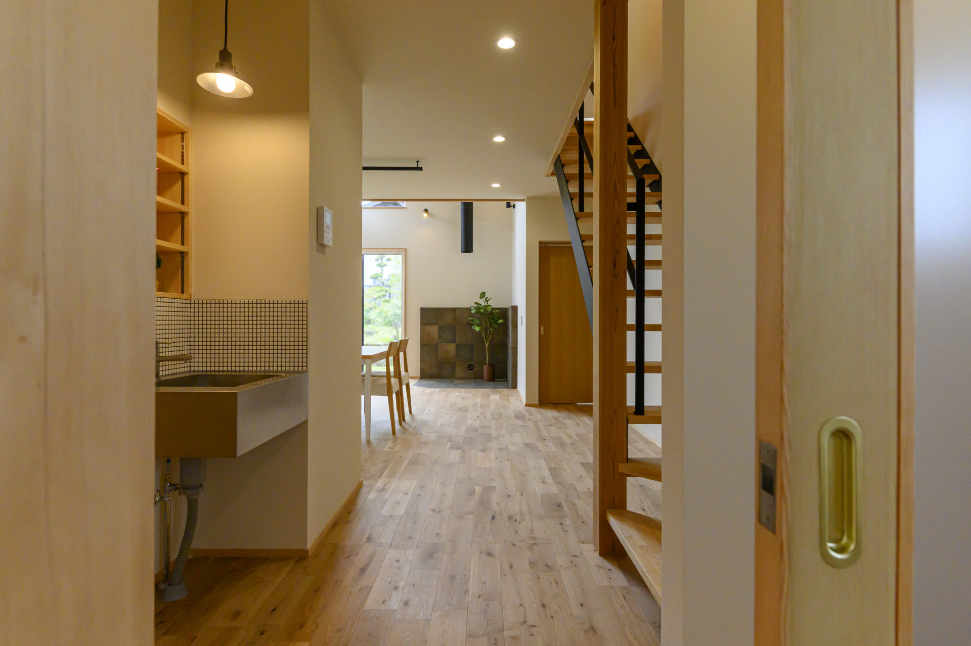 飯綱町　アンティーク家具が似合う、どこか懐かしいノスタルジックSTYLEのお家<の写真2