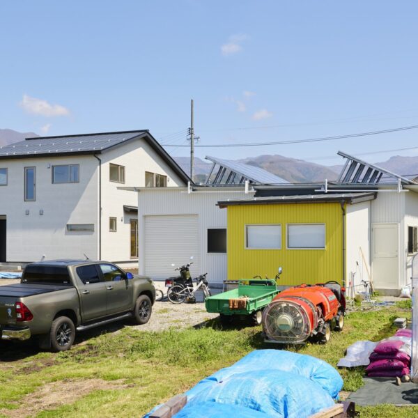 余白が生み出す心地よさ ゴロゴロしたいを叶える広々リビングのお家