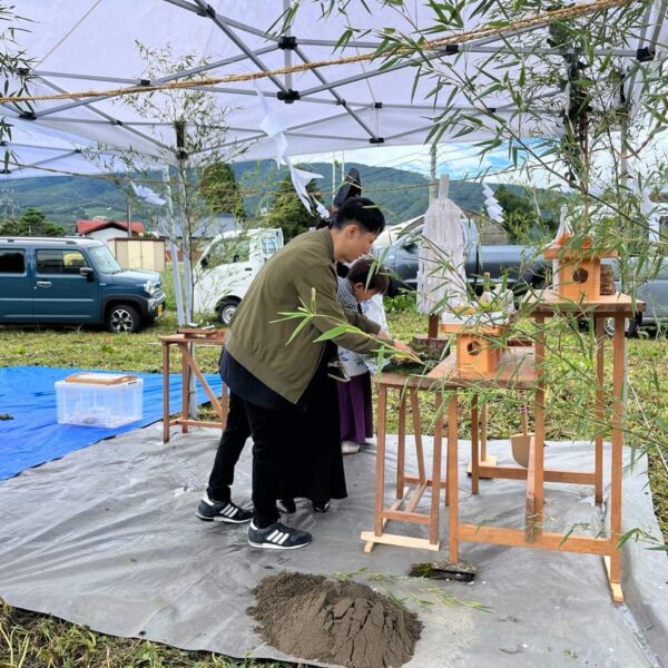 信濃町　雪国でも１年中快適！大自然を味わうお家