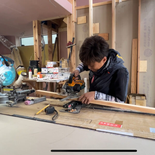 【長野市】自然の温もりの中で家族が団らんしたくなるお家