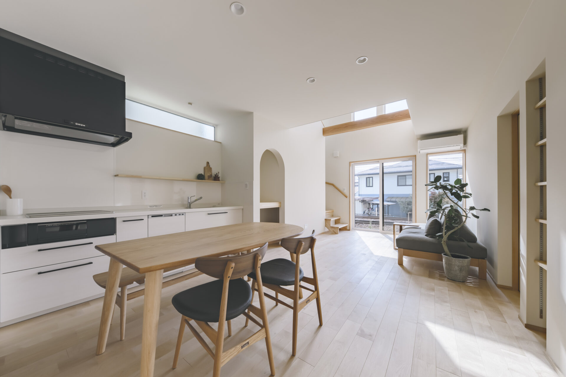 自然の温もりの中で家族が団らんしたくなるお家<の写真2