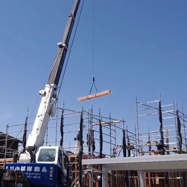 【小布施町】思い出の土地に、新しい家族の時間を紡ぐ家