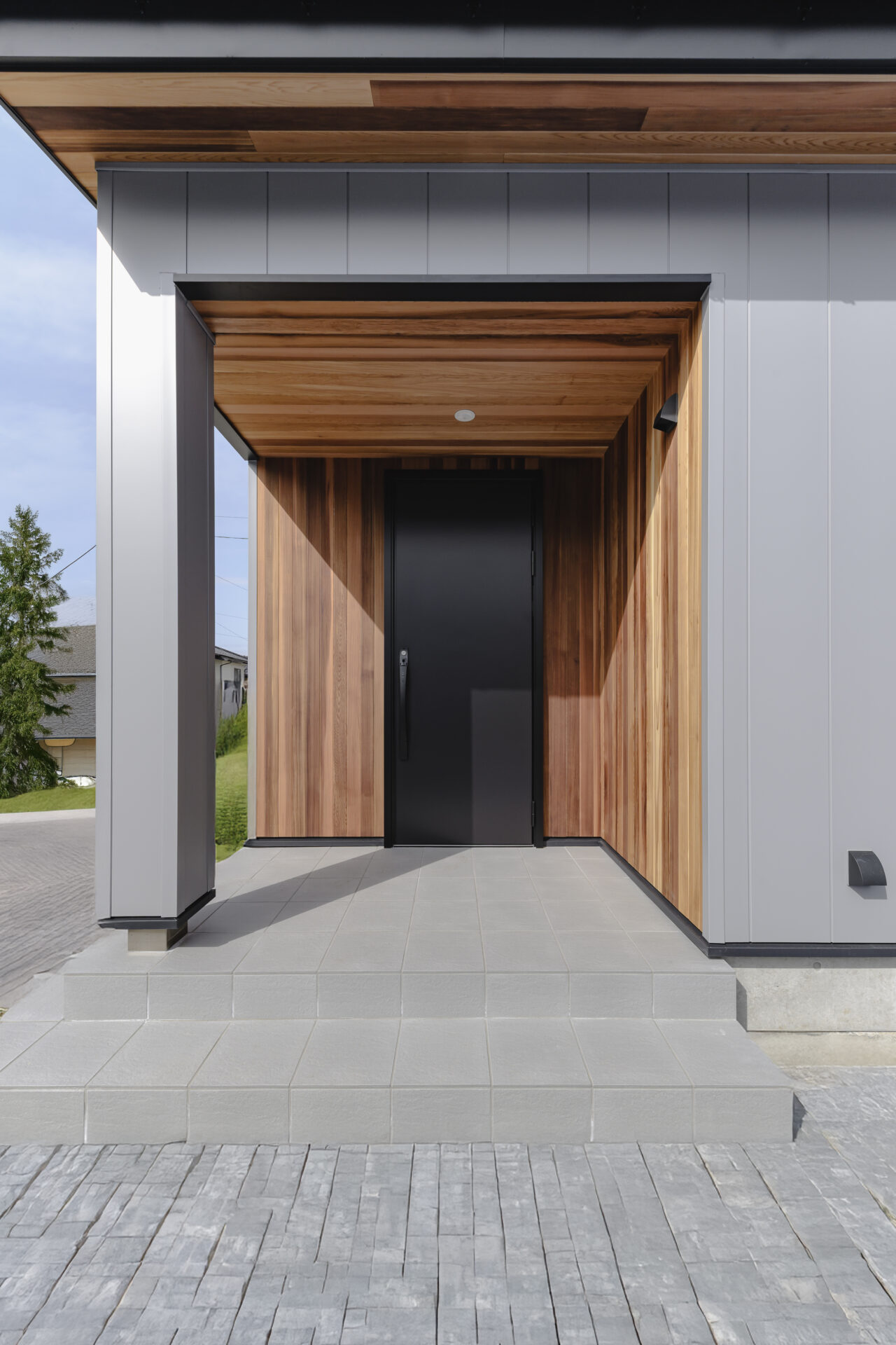 漆喰の心地よさ×造作キッチンの美しさ　満たされる家の写真