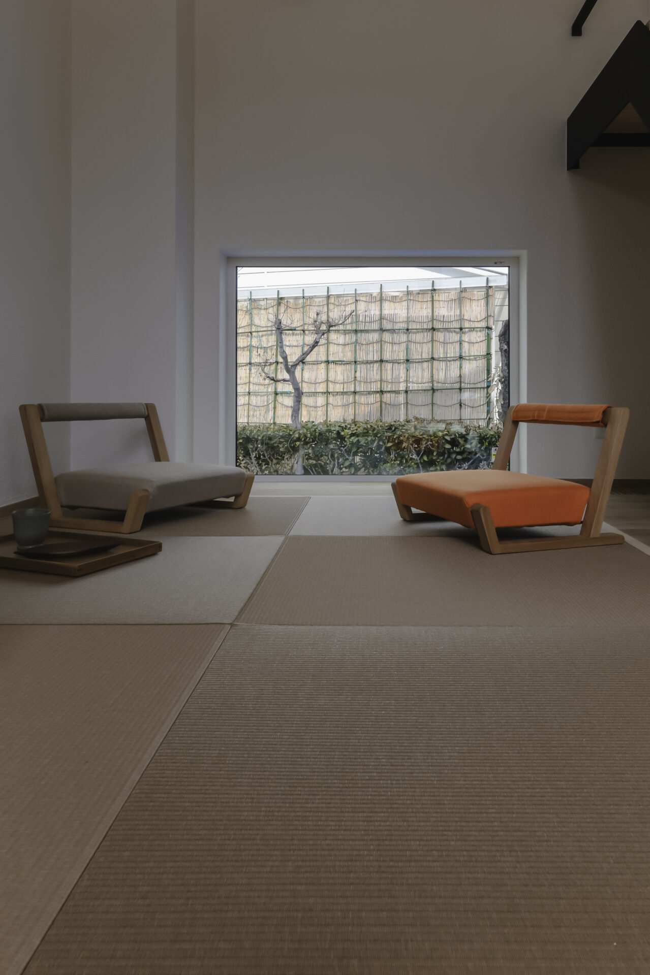 漆喰の心地よさ×造作キッチンの美しさ　満たされる家の写真