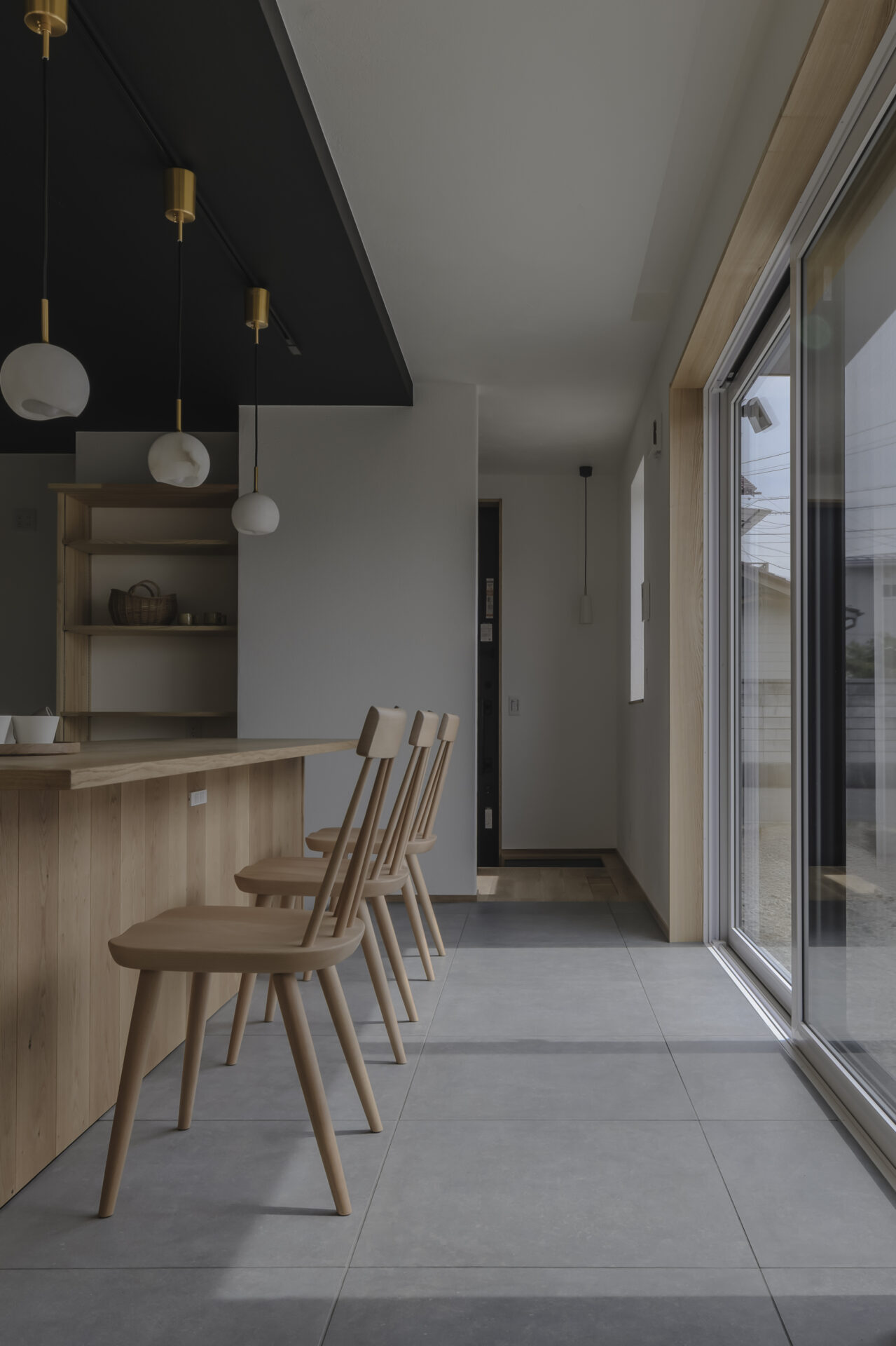 漆喰の心地よさ×造作キッチンの美しさ　満たされる家の写真