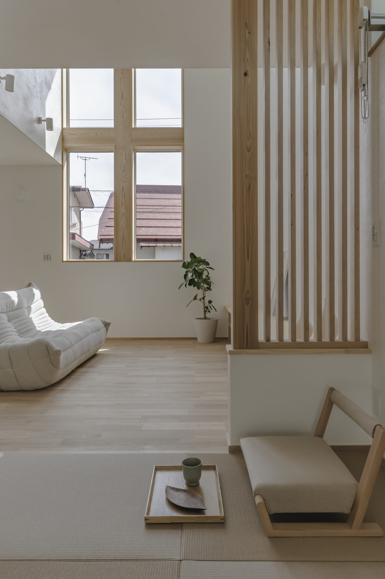 漆喰の心地よさ×造作キッチンの美しさ　満たされる家の写真