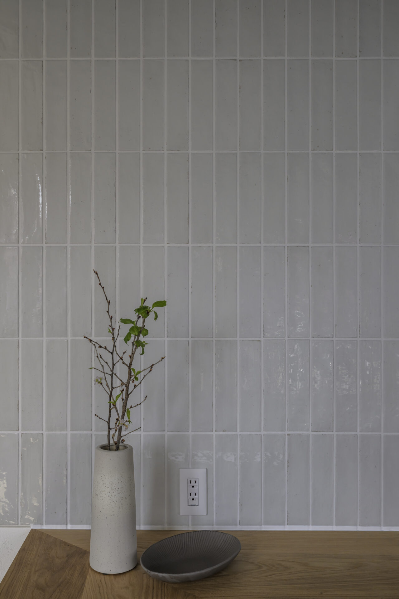 漆喰の心地よさ×造作キッチンの美しさ　満たされる家の写真