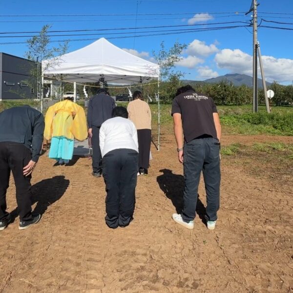 【飯綱町】山並みとりんご畑を、日々の景色に