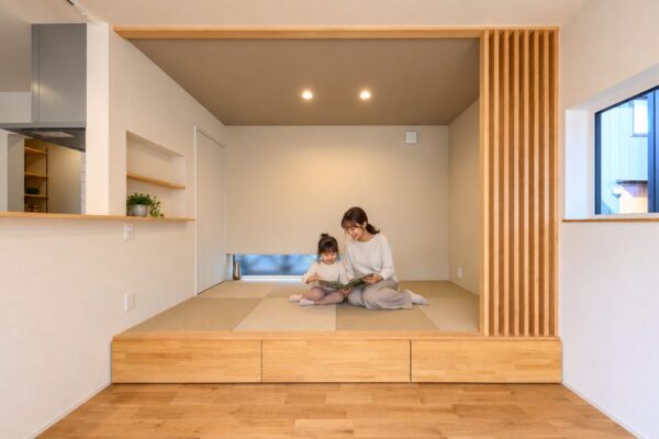 畳の小上がりとくつろぎの空間